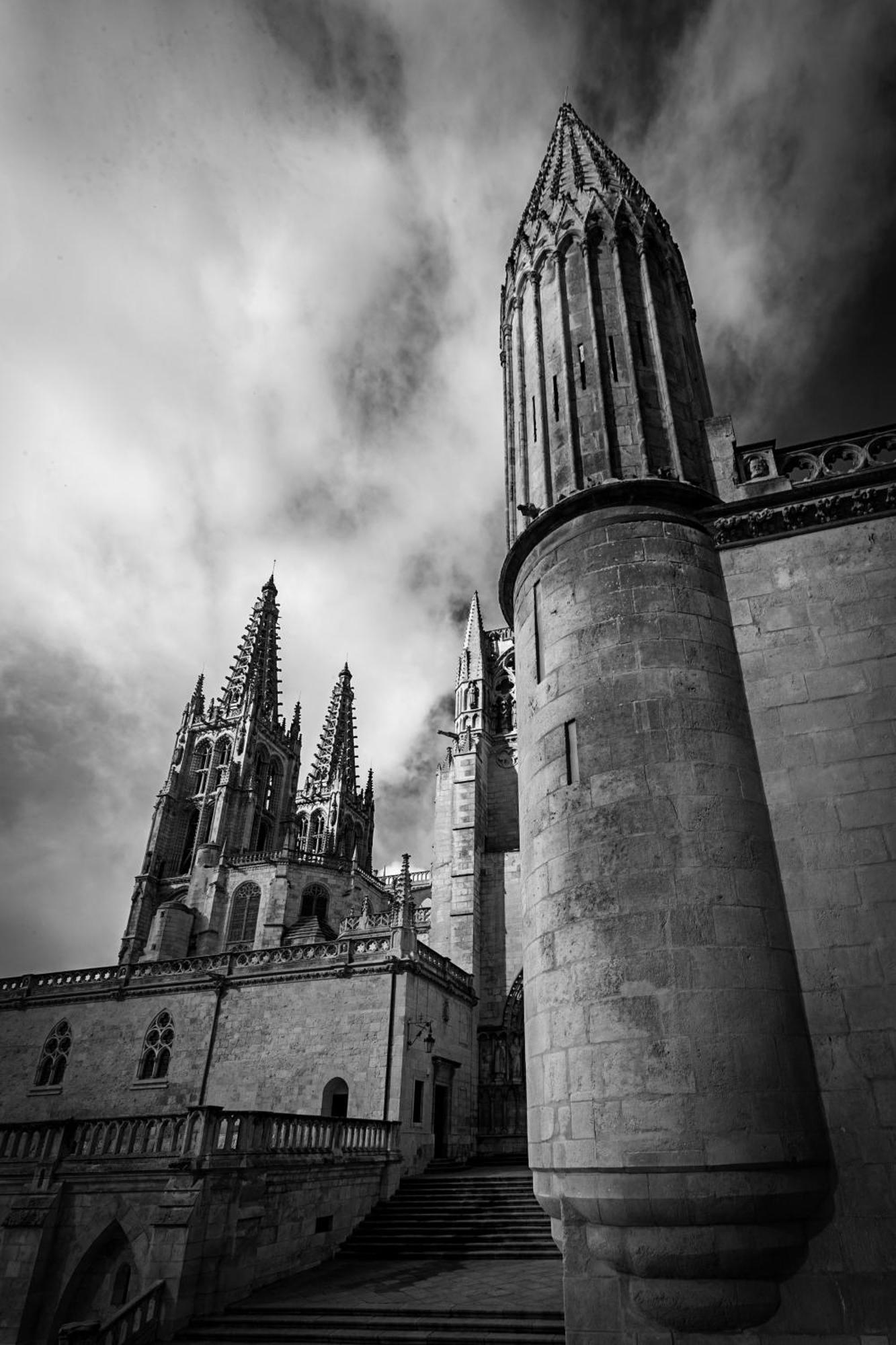 Cinco Balcones A La Catedral By Unique Rooms Burgos Luaran gambar